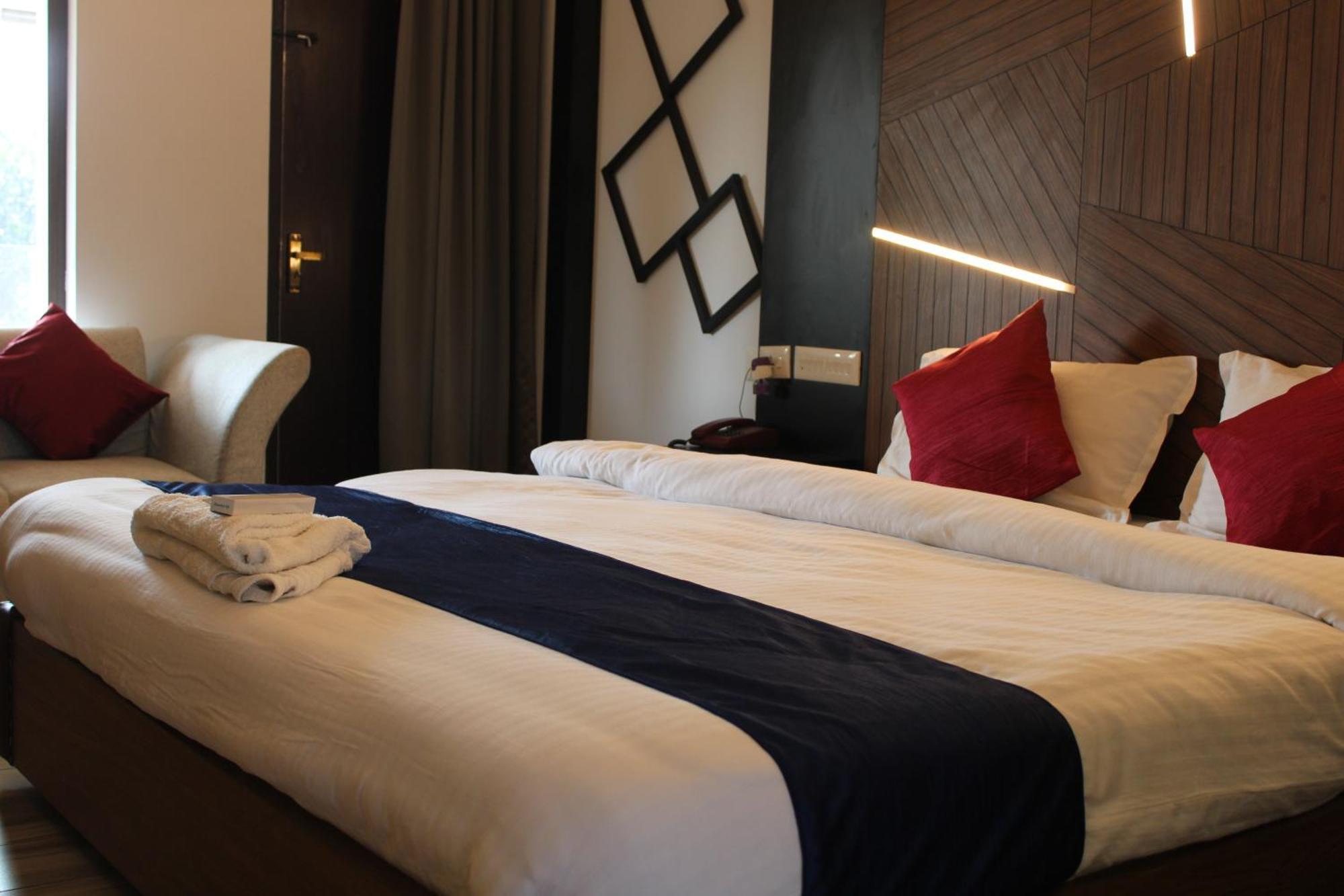 The Lavender Resort Waynad Vaduvanchal エクステリア 写真